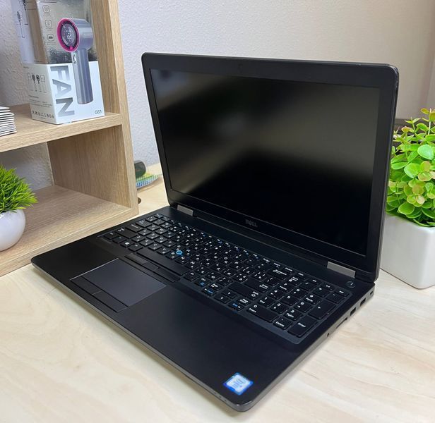 Ноутбук DELL E5570\Core i5-6440 (2,6GHz)\16Gb\SSD 256Gb\15,6" P53 фото
