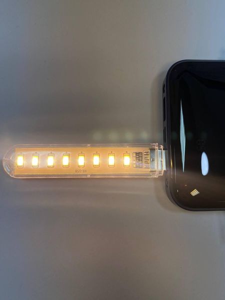 Світлодіодний USB LED ліхтарик 5V на вісім діодів L1002 фото