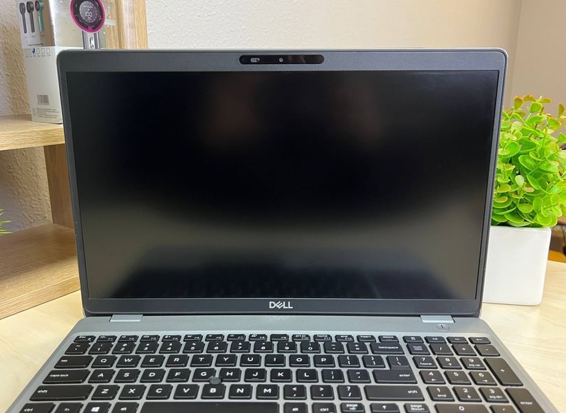 Ноутбук DELL 5510\Intel Core I5-10310U\ (1,7GHz)\16Gb\SSD128Gb\15" P55 фото