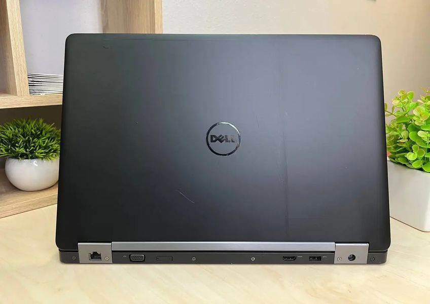 Ноутбук DELL E5570\Core i5-6300HQ CPU (2,3GHz)\8Gb\SSD256Gb\15,6" P58 фото